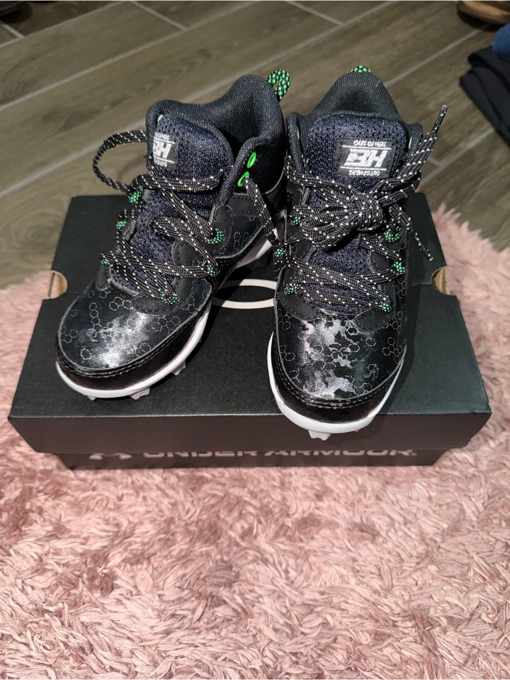 NWT Under Armour Black Harper Athletic Cleats